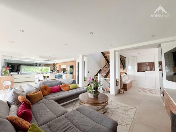 Thoiry (01710) Maison 10 Pièces 375 m2