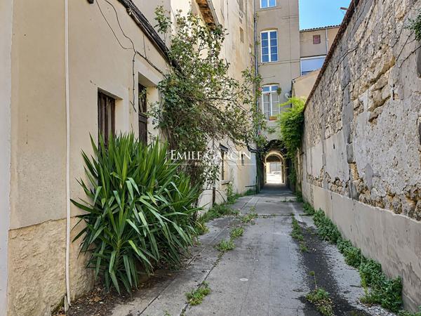 A vendre - Bordeaux - Quai des Chartrons - Immeuble à détruire