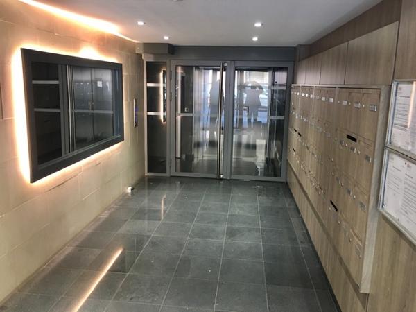 A louer appartement de type 2 meublé avec terrasse et parking à Marseille 13006 LODI