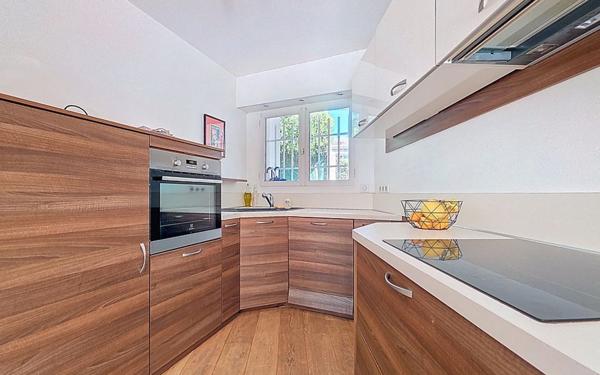 Maison à vendre    4 pièces • 75,50 m2 Le Cannet