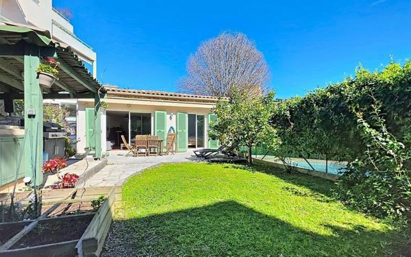 Maison à vendre    4 pièces • 75,50 m2 Le Cannet