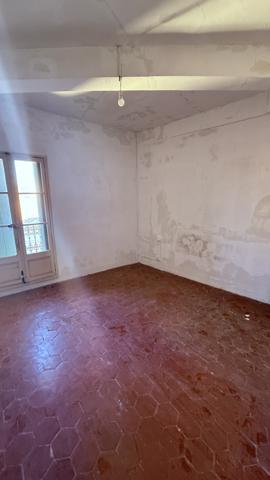 Béziers (34500) À Béziers (34), immeuble de 559m² avec balcon à vendre 840000 €