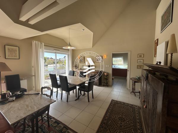 APPARTEMENT - 50 m du Port - LA TRINITE SUR MER