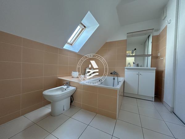 APPARTEMENT - 50 m du Port - LA TRINITE SUR MER