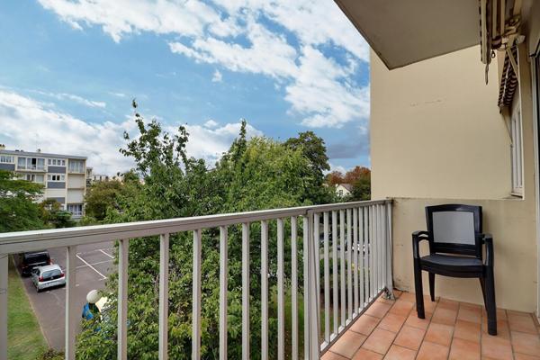 Appartement Le Plessis Bouchard 4 pièce(s) 79.02 m2+ PLACES DE PARKING+ CAVE