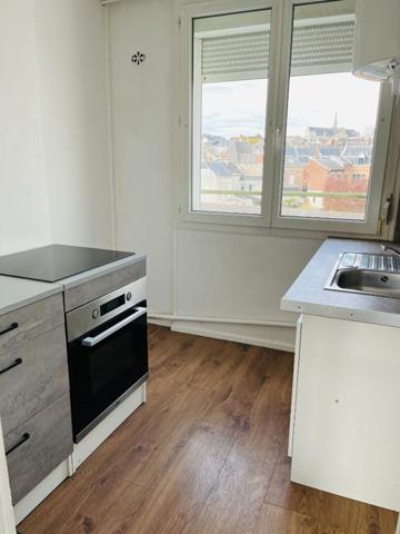 A LOUER APPARTEMENT 2 CHAMBRES PROCHE CENTRE VILLE ET GARE DE ST QUENTIN 02100