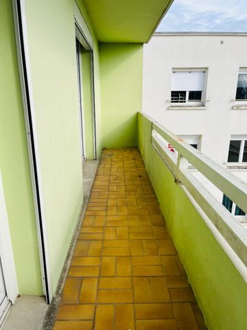 A LOUER APPARTEMENT 2 CHAMBRES PROCHE CENTRE VILLE ET GARE DE ST QUENTIN 02100