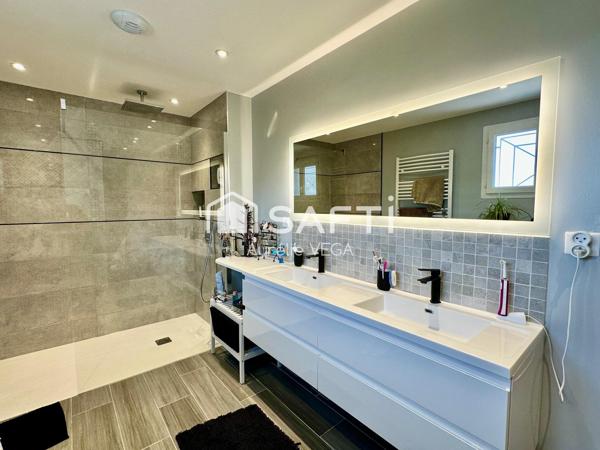 Maison familiale avec piscine, studio indépendant et suite parentale