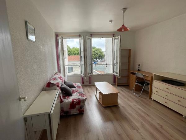 Location Appartement La rochelle 1 pièce 22m²-LAM3300