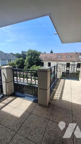Sur la commune de MONTFERMEIL (Seine Saint Denis) Appartement de 3 pièces principales