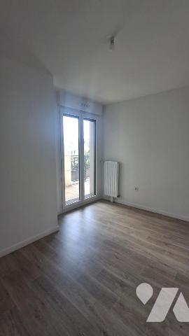 Sur la commune de MONTFERMEIL (Seine Saint Denis) Appartement de 3 pièces principales