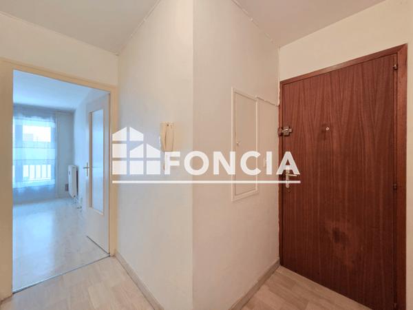 Location Studio 23.98 m² - 3 5 RUE DES VIOLETTES Grenoble 38100