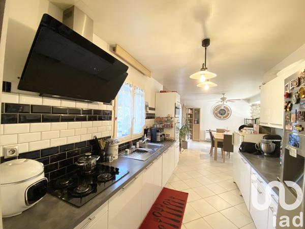 Maison à vendre 6 pièces 120 m² Saint-Fargeau-Ponthierry