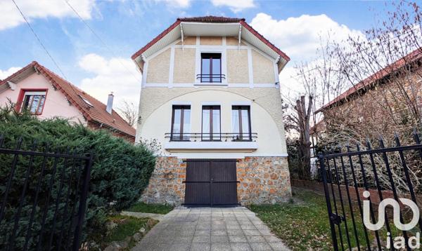 Maison 6 pièces de 121 m² à Sainte-Geneviève-des-Bois (91700)