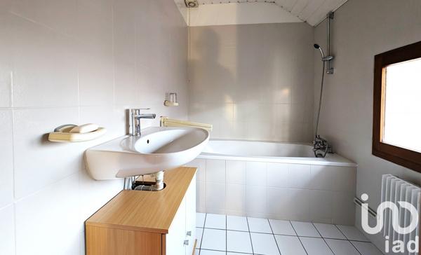 Maison 6 pièces de 121 m² à Sainte-Geneviève-des-Bois (91700)