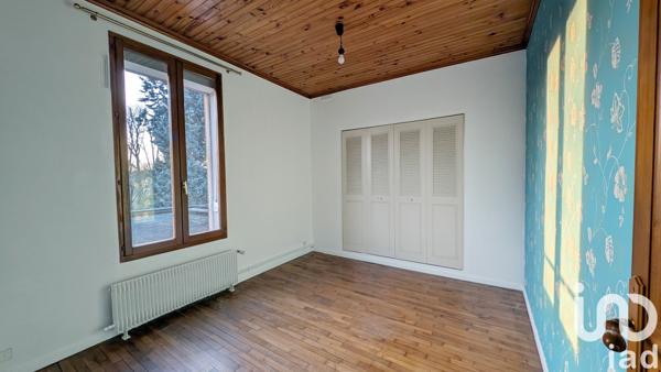 Maison 6 pièces de 121 m² à Sainte-Geneviève-des-Bois (91700)