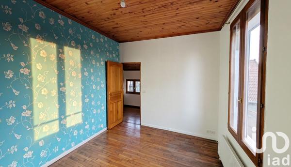 Maison 6 pièces de 121 m² à Sainte-Geneviève-des-Bois (91700)