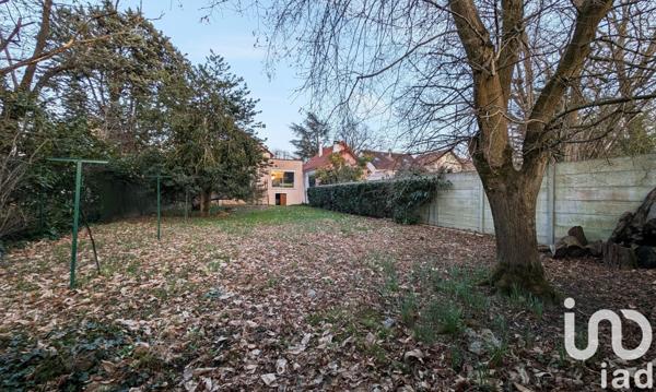 Maison 6 pièces de 121 m² à Sainte-Geneviève-des-Bois (91700)