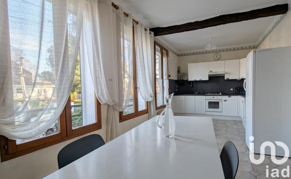 Maison 6 pièces de 121 m² à Sainte-Geneviève-des-Bois (91700)