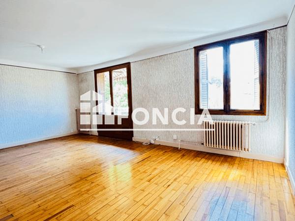 Location Appartement 5 pièces 75.91 m² - Chambery 73000