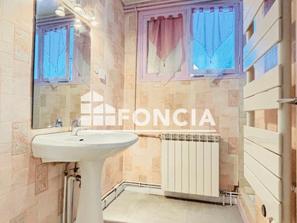 Location Appartement 5 pièces 75.91 m² - Chambery 73000