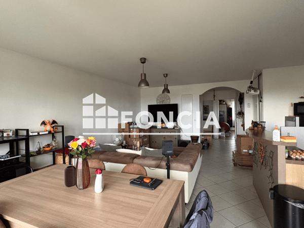 Location Appartement 3 pièces 76.02 m² - 195 RUE DE GENEVE Gex 01170