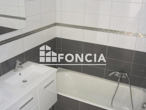 Location Appartement 3 pièces 62.5 m² - 175 CHEMIN DE LAVEINE La Roquette Sur Siagne 06550