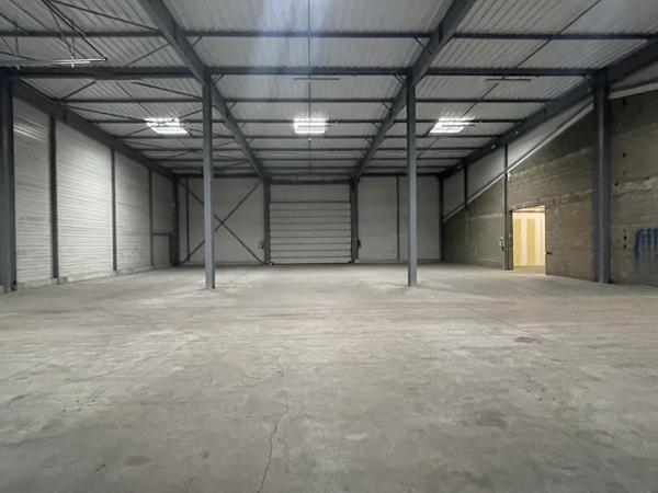 Local D’activité 1520m² – Ecouflant