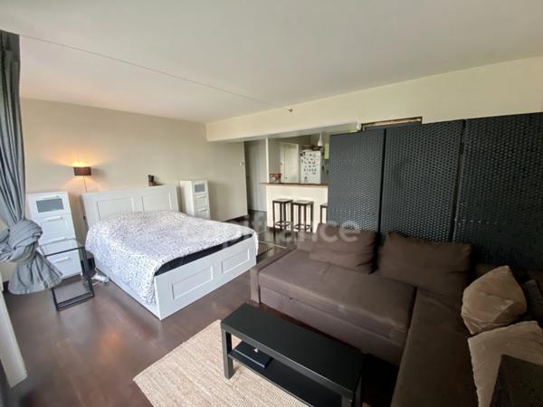 RUEIL MALMAISON (92) à vendre Studio de 35,50 m² - Proche RER - Résidence 1994