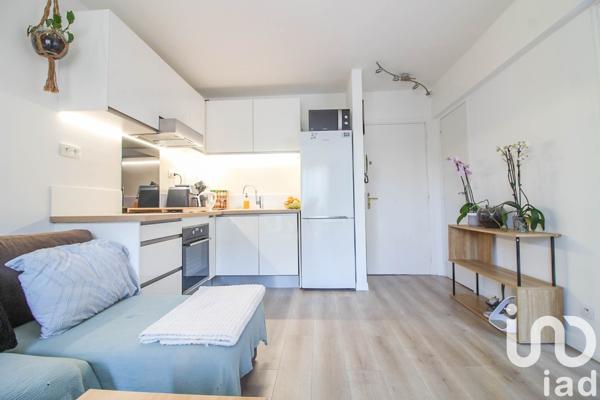 Appartement 2 pièces de 28 m² à Villeneuve-Loubet (06270)