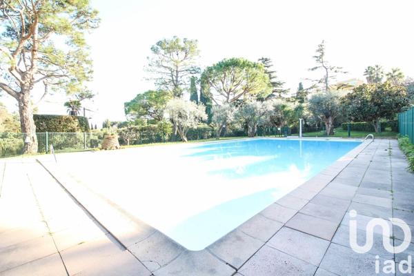 Appartement 2 pièces de 28 m² à Villeneuve-Loubet (06270)
