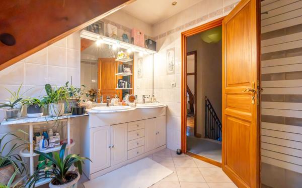 Maison à vendre    5 pièces • 140 m2 Ormesson-sur-Marne