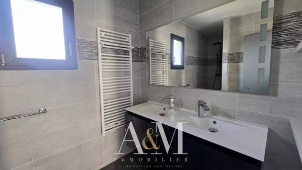Villa contemporaine de 175 m² sur 3 000 m² de terrain – Prestations haut de gamme à finaliser