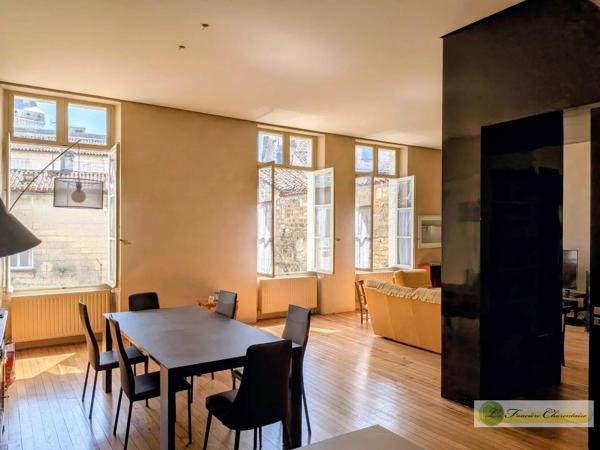 Proche Palais de justice
