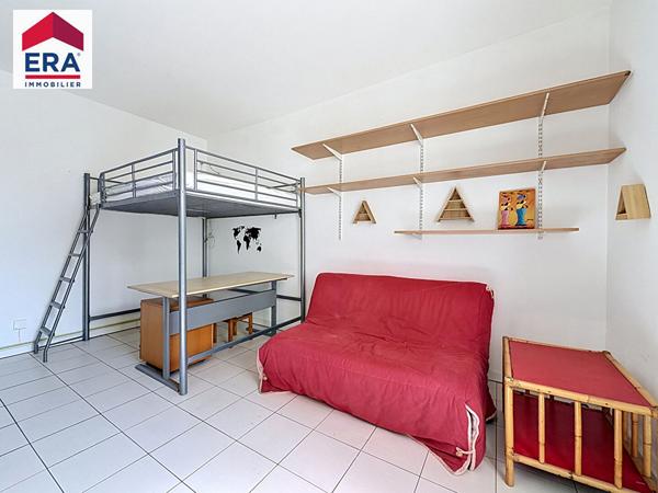 STUDIO 23M² - 150m² de Paris