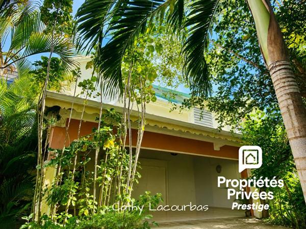 Rare, Appartement Duplex T4 avec jardin et piscine , Baie Mahault
