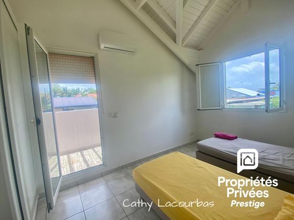 Rare, Appartement Duplex T4 avec jardin et piscine , Baie Mahault