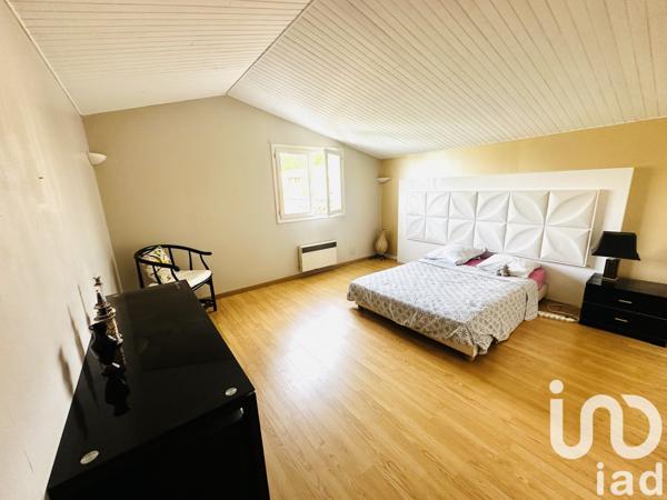 Maison à vendre 8 pièces 220 m² Mérignac