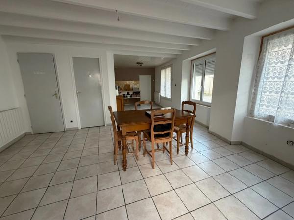 MAREUIL SUR LAY DISSAIS (85) COEUR DE VILLAGE ADORABLE MAISON 2/3 CHAMBRES SANS EXTERIEUR PROCHE LAY