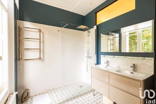 Appartement 5 pièces de 178 m² à Paris (75017)