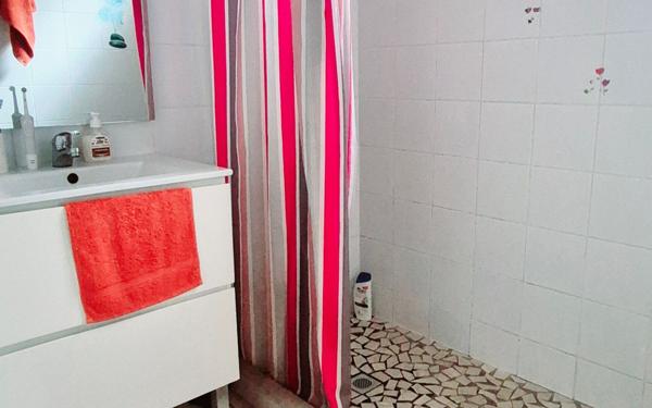 Maison à louer    4 pièces •  Sainte-Rose