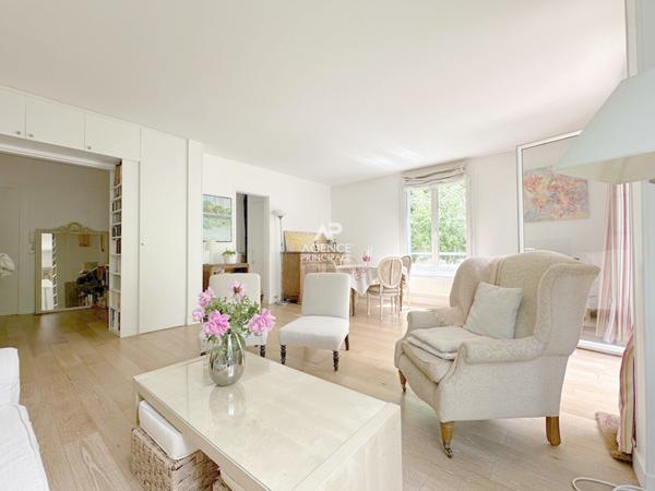 Vélizy Villacoublay - Etang des écrevisses - Beau 4 pièces en rez-de-jardin au calme €549 000 ** - Référence 712-C