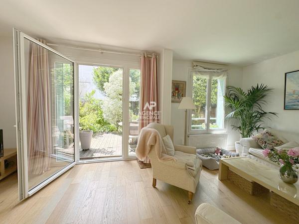 Vélizy Villacoublay - Etang des écrevisses - Beau 4 pièces en rez-de-jardin au calme €549 000 ** - Référence 712-C