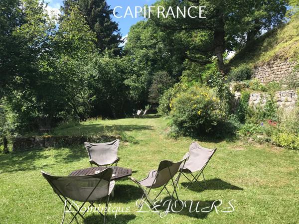 Grande maison bourgeoise de 400m² habitable et son parc de 8000m²au bord de la rivière