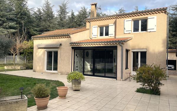 Maison à vendre    5 pièces • 173 m2 Montélimar