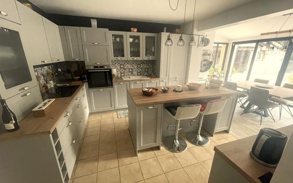 Maison à vendre    5 pièces • 173 m2 Montélimar