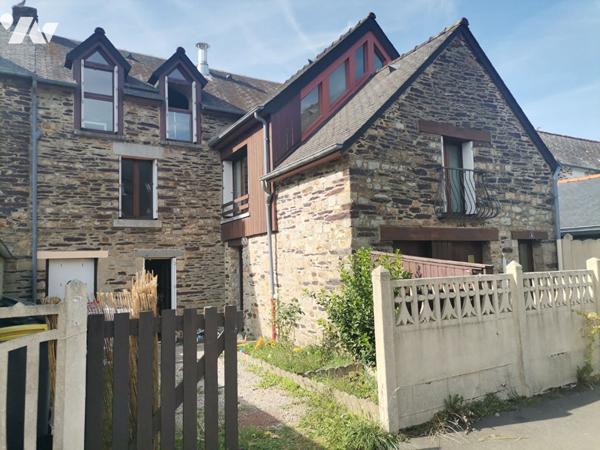 PLELAN LE GRAND - Immeuble de 3 appartements en centre ville.