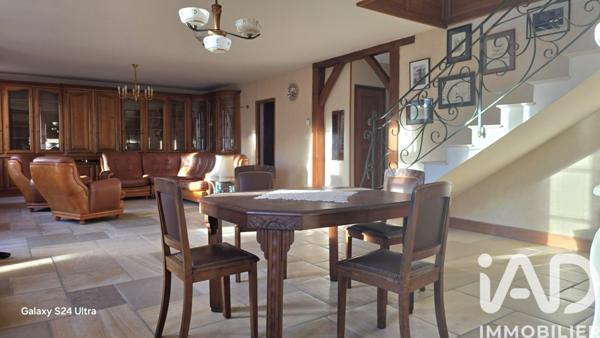 Maison à vendre 8 pièces 221 m² Saint-Amand-Montrond