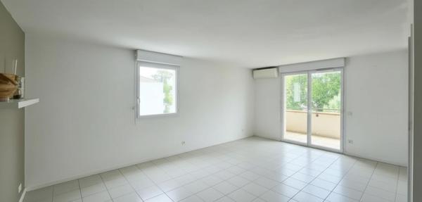 T3 avec climatisation, piscine et parking sécurisé