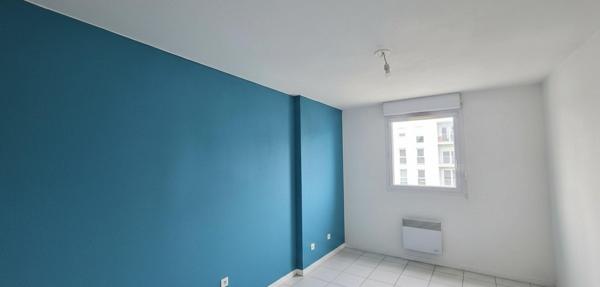 T3 avec climatisation, piscine et parking sécurisé